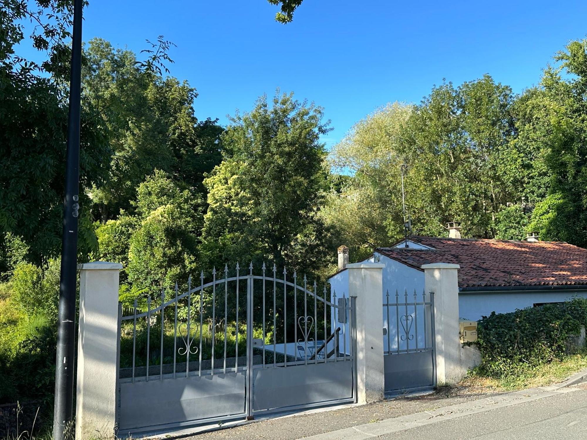 הוילה Saint-Sauvant  Nickis House מראה חיצוני תמונה